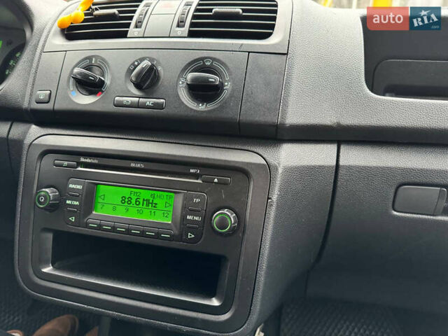 Серый Шкода Фабия, объемом двигателя 1.6 л и пробегом 250 тыс. км за 5999 $, фото 26 на Automoto.ua