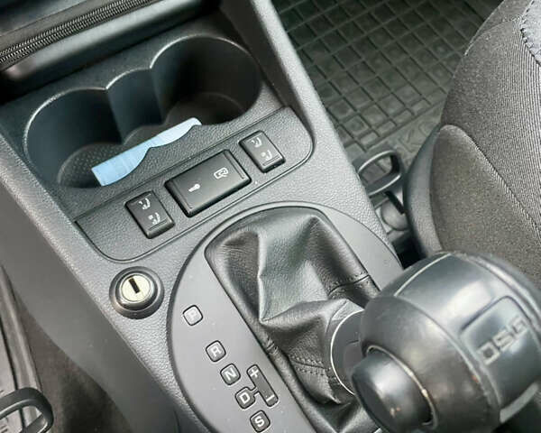 Серый Шкода Фабия, объемом двигателя 1.2 л и пробегом 148 тыс. км за 6900 $, фото 30 на Automoto.ua