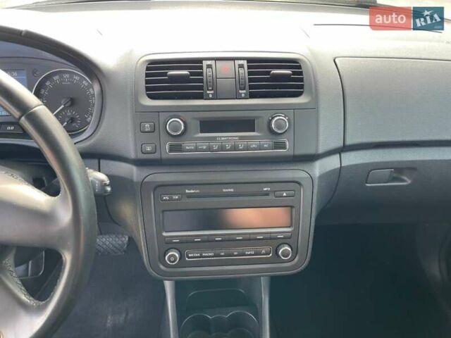 Сірий Шкода Фабія, об'ємом двигуна 1.2 л та пробігом 146 тис. км за 7999 $, фото 19 на Automoto.ua