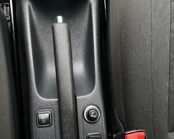 Сірий Шкода Фабія, об'ємом двигуна 1.2 л та пробігом 222 тис. км за 7200 $, фото 25 на Automoto.ua