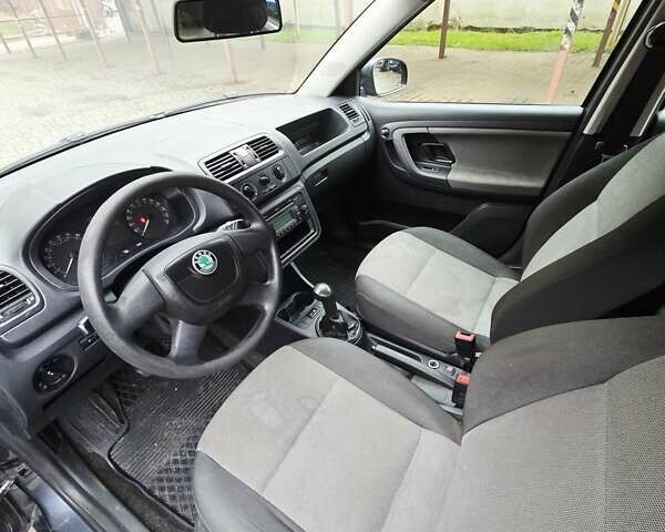 Серый Шкода Фабия, объемом двигателя 1.6 л и пробегом 340 тыс. км за 4800 $, фото 18 на Automoto.ua