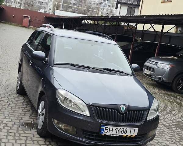 Серый Шкода Фабия, объемом двигателя 1.6 л и пробегом 340 тыс. км за 4800 $, фото 3 на Automoto.ua