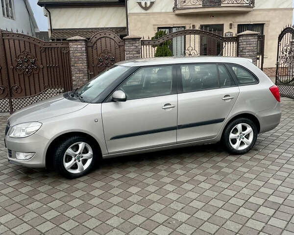 Серый Шкода Фабия, объемом двигателя 1.2 л и пробегом 148 тыс. км за 6900 $, фото 4 на Automoto.ua