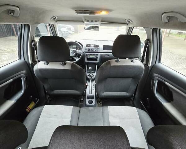 Серый Шкода Фабия, объемом двигателя 1.6 л и пробегом 340 тыс. км за 4800 $, фото 16 на Automoto.ua