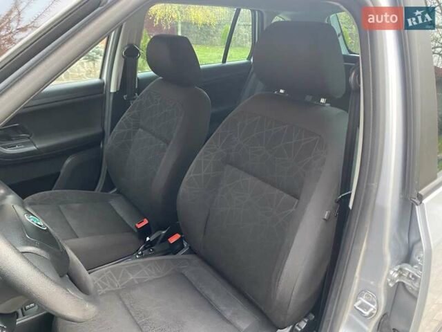 Сірий Шкода Фабія, об'ємом двигуна 1.2 л та пробігом 222 тис. км за 7200 $, фото 14 на Automoto.ua