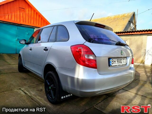 Серый Шкода Фабия, объемом двигателя 1.2 л и пробегом 160 тыс. км за 4800 $, фото 10 на Automoto.ua