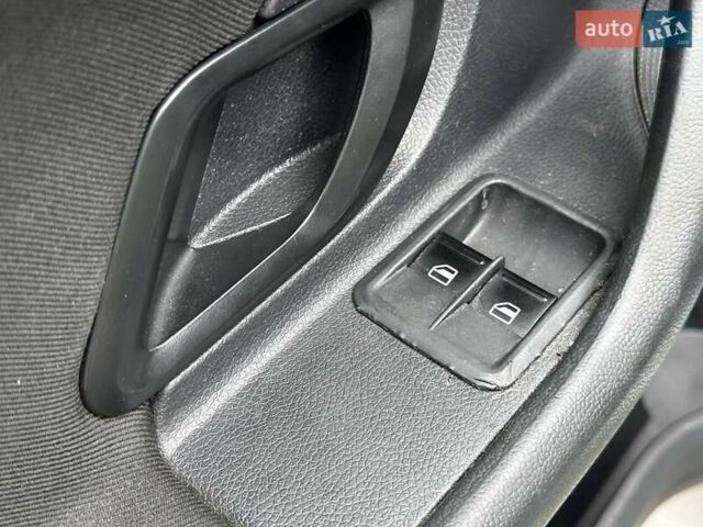 Шкода Фабия 2012 в Львове на Automoto.ua Серый Шкода Фабия, объемом двигателя 1.6 л и пробегом 267 тыс. км за 7190 $, фото 13 на Automoto.ua