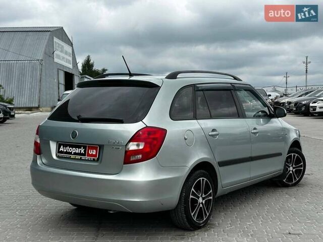 Шкода Фабия 2012 в Львове на Automoto.ua Серый Шкода Фабия, объемом двигателя 1.6 л и пробегом 267 тыс. км за 7190 $, фото 6 на Automoto.ua