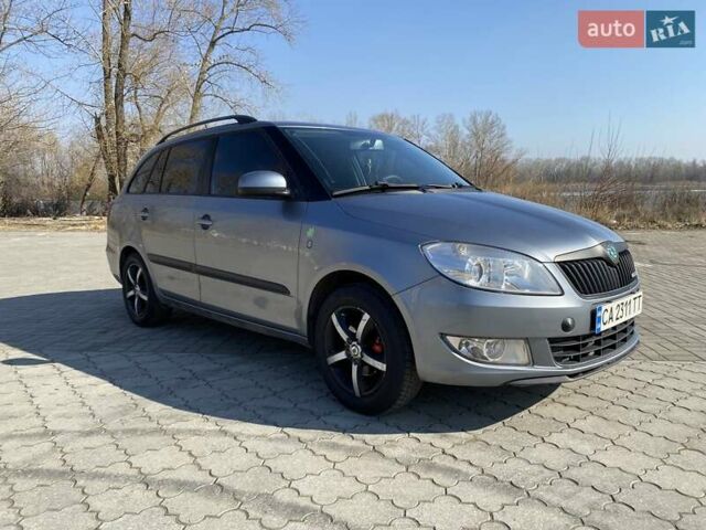 Серый Шкода Фабия, объемом двигателя 1.2 л и пробегом 269 тыс. км за 4900 $, фото 11 на Automoto.ua
