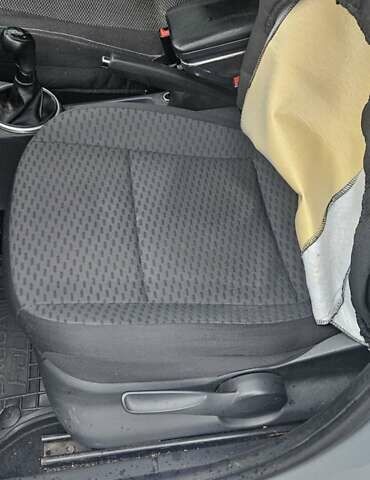 Серый Шкода Фабия, объемом двигателя 1.2 л и пробегом 195 тыс. км за 4900 $, фото 6 на Automoto.ua