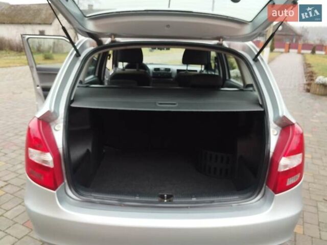 Серый Шкода Фабия, объемом двигателя 1.6 л и пробегом 270 тыс. км за 4950 $, фото 14 на Automoto.ua