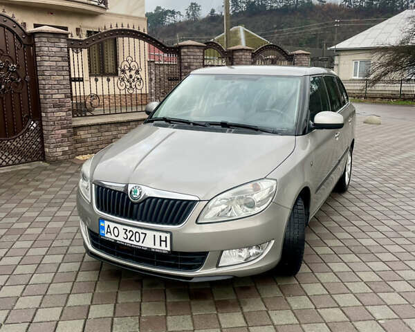 Серый Шкода Фабия, объемом двигателя 1.2 л и пробегом 148 тыс. км за 6900 $, фото 1 на Automoto.ua