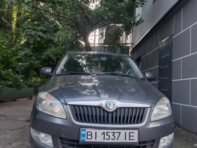 Шкода Фабия 2012 в Полтаве на Automoto.ua Серый Шкода Фабия, объемом двигателя 1.4 л и пробегом 167 тыс. км за 6100 $, фото 2 на Automoto.ua