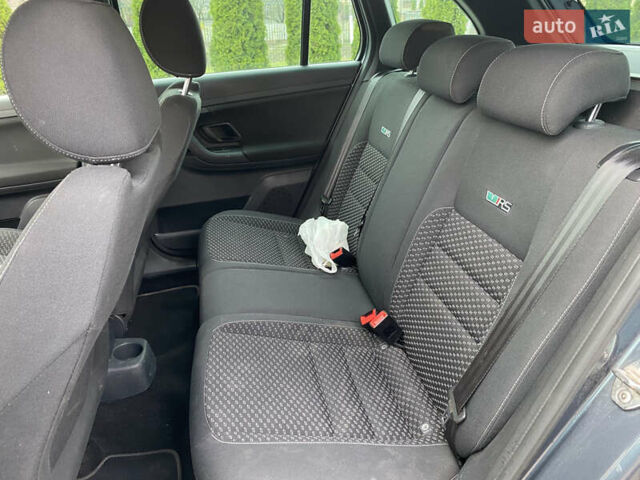 Серый Шкода Фабия, объемом двигателя 1.4 л и пробегом 219 тыс. км за 8000 $, фото 14 на Automoto.ua