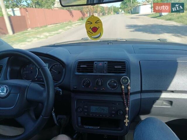 Шкода Фабия 2012 в Полтаве на Automoto.ua Серый Шкода Фабия, объемом двигателя 1.4 л и пробегом 167 тыс. км за 6100 $, фото 11 на Automoto.ua