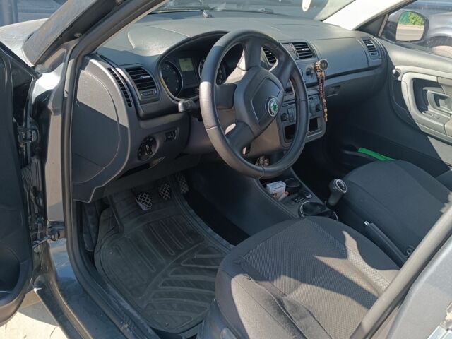 Шкода Фабия 2012 в Полтаве на Automoto.ua Серый Шкода Фабия, объемом двигателя 1.4 л и пробегом 167 тыс. км за 6100 $, фото 6 на Automoto.ua