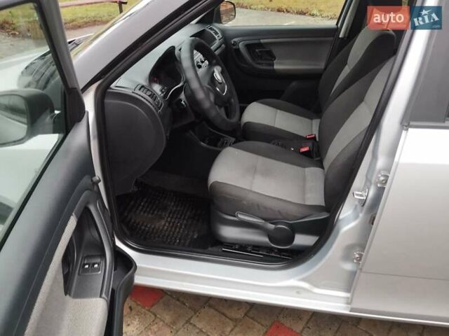 Серый Шкода Фабия, объемом двигателя 1.6 л и пробегом 270 тыс. км за 4950 $, фото 9 на Automoto.ua