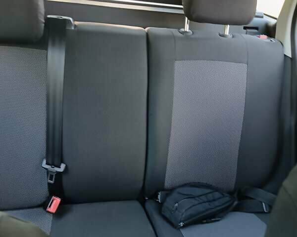 Шкода Фабия 2012 в Полтаве на Automoto.ua Серый Шкода Фабия, объемом двигателя 1.4 л и пробегом 167 тыс. км за 6100 $, фото 10 на Automoto.ua