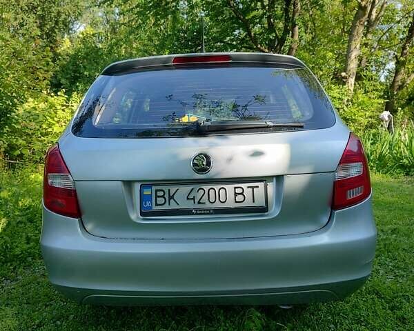 Серый Шкода Фабия, объемом двигателя 1.2 л и пробегом 231 тыс. км за 4100 $, фото 18 на Automoto.ua