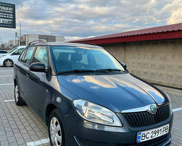 Серый Шкода Фабия, объемом двигателя 1.2 л и пробегом 295 тыс. км за 4950 $, фото 3 на Automoto.ua