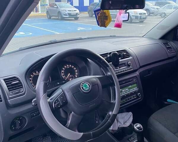 Шкода Фабия 2012 в Виннице на Automoto.ua Серый Шкода Фабия, объемом двигателя 1.6 л и пробегом 260 тыс. км за 6500 $, фото 8 на Automoto.ua