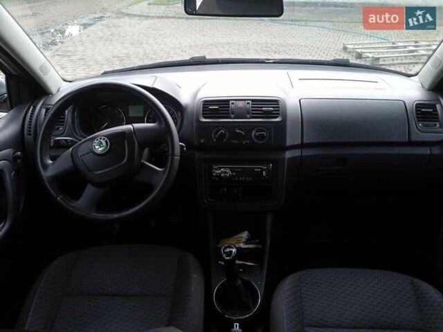 Сірий Шкода Фабія, об'ємом двигуна 1.2 л та пробігом 185 тис. км за 4650 $, фото 18 на Automoto.ua