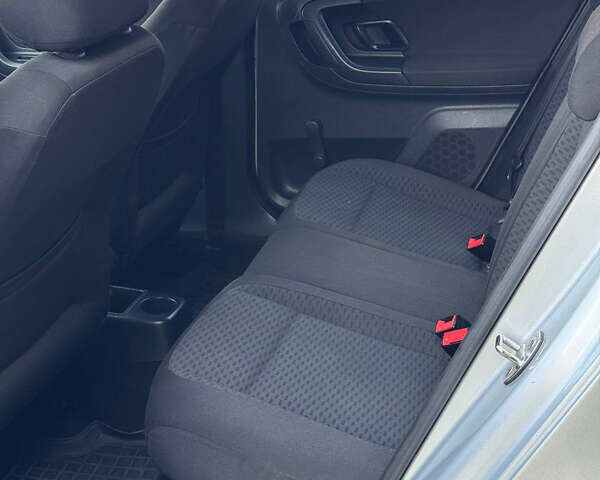 Серый Шкода Фабия, объемом двигателя 1.39 л и пробегом 211 тыс. км за 4250 $, фото 9 на Automoto.ua