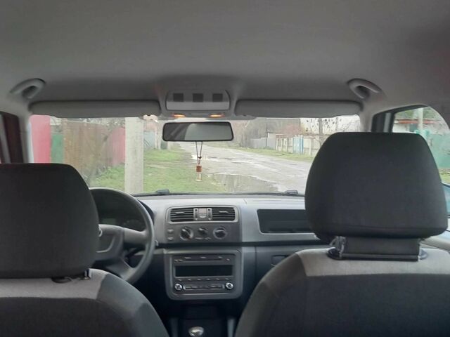 Серый Шкода Фабия, объемом двигателя 1.4 л и пробегом 165 тыс. км за 6150 $, фото 3 на Automoto.ua