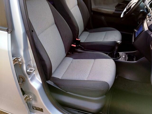 Серый Шкода Фабия, объемом двигателя 1.2 л и пробегом 160 тыс. км за 4800 $, фото 6 на Automoto.ua