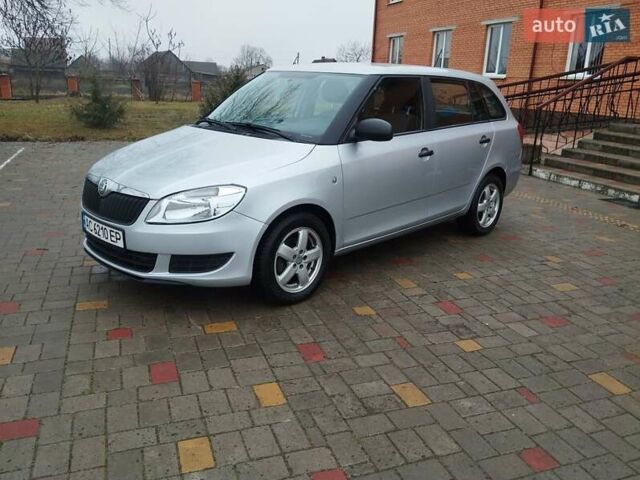 Серый Шкода Фабия, объемом двигателя 1.6 л и пробегом 270 тыс. км за 4950 $, фото 8 на Automoto.ua