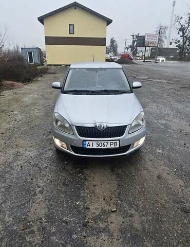 Серый Шкода Фабия, объемом двигателя 1.2 л и пробегом 195 тыс. км за 4900 $, фото 1 на Automoto.ua