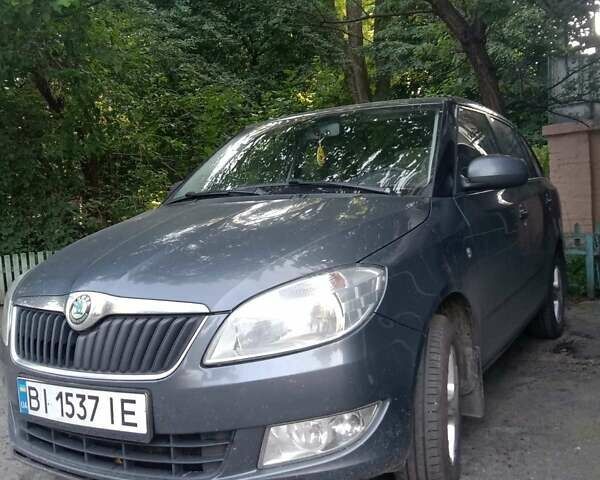 Шкода Фабия 2012 в Полтаве на Automoto.ua Серый Шкода Фабия, объемом двигателя 1.4 л и пробегом 167 тыс. км за 6100 $, фото 2 на Automoto.ua