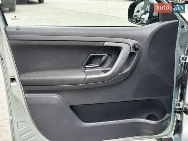 Шкода Фабия 2012 в Львове на Automoto.ua Серый Шкода Фабия, объемом двигателя 1.6 л и пробегом 267 тыс. км за 7190 $, фото 12 на Automoto.ua