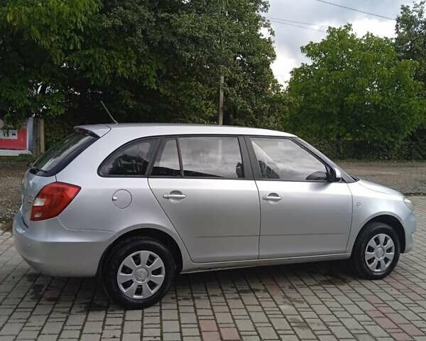 Сірий Шкода Фабія, об'ємом двигуна 1.2 л та пробігом 185 тис. км за 4650 $, фото 7 на Automoto.ua