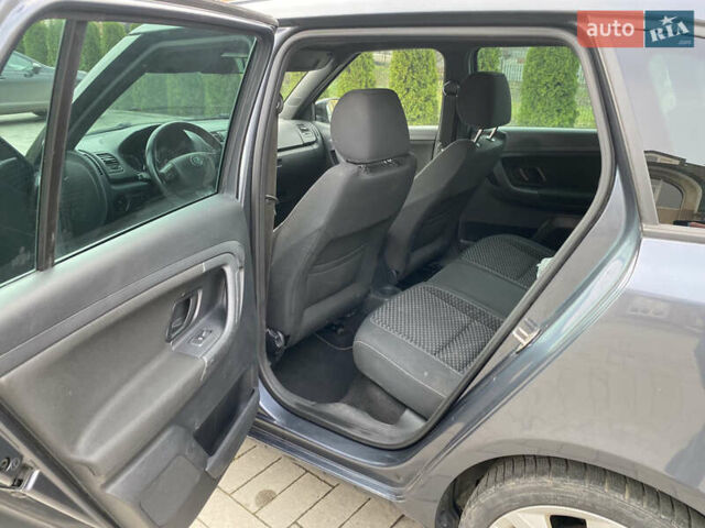 Серый Шкода Фабия, объемом двигателя 1.4 л и пробегом 219 тыс. км за 8000 $, фото 13 на Automoto.ua