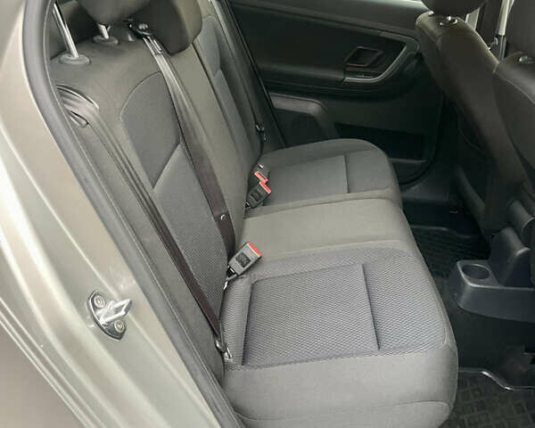 Серый Шкода Фабия, объемом двигателя 1.2 л и пробегом 148 тыс. км за 6900 $, фото 13 на Automoto.ua