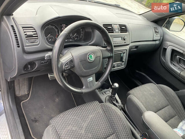 Серый Шкода Фабия, объемом двигателя 1.4 л и пробегом 219 тыс. км за 8000 $, фото 11 на Automoto.ua