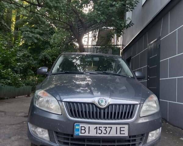 Шкода Фабия 2012 в Полтаве на Automoto.ua Серый Шкода Фабия, объемом двигателя 1.4 л и пробегом 167 тыс. км за 6100 $, фото 1 на Automoto.ua