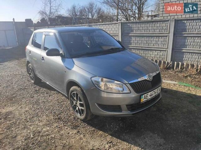 Серый Шкода Фабия, объемом двигателя 1.2 л и пробегом 97 тыс. км за 7500 $, фото 1 на Automoto.ua