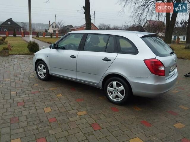 Серый Шкода Фабия, объемом двигателя 1.6 л и пробегом 270 тыс. км за 4950 $, фото 6 на Automoto.ua