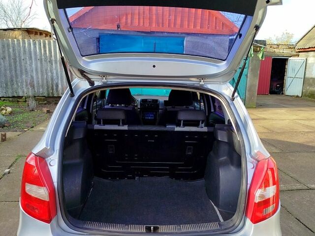 Сірий Шкода Фабія, об'ємом двигуна 1.2 л та пробігом 160 тис. км за 4800 $, фото 8 на Automoto.ua