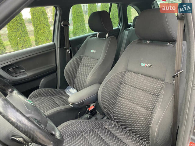 Серый Шкода Фабия, объемом двигателя 1.4 л и пробегом 219 тыс. км за 8000 $, фото 15 на Automoto.ua