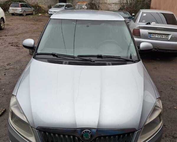 Серый Шкода Фабия, объемом двигателя 1.6 л и пробегом 299 тыс. км за 5000 $, фото 7 на Automoto.ua