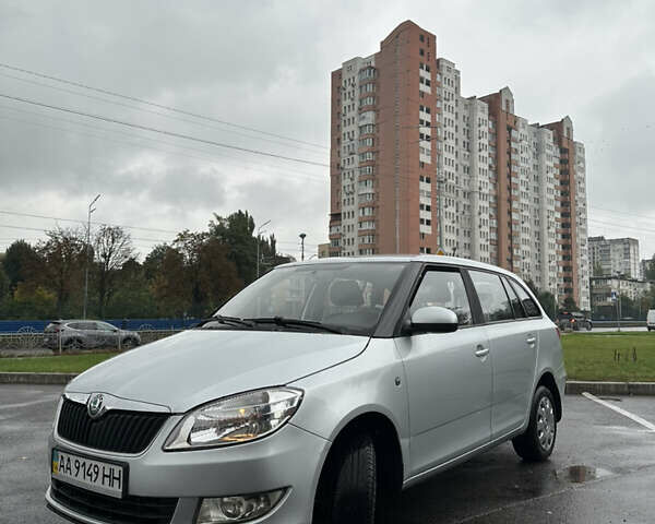 Серый Шкода Фабия, объемом двигателя 1.2 л и пробегом 190 тыс. км за 4900 $, фото 8 на Automoto.ua