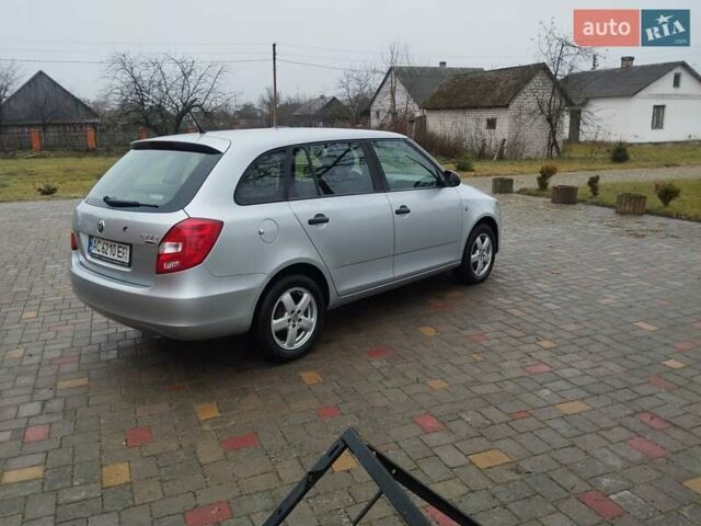 Серый Шкода Фабия, объемом двигателя 1.6 л и пробегом 270 тыс. км за 4950 $, фото 3 на Automoto.ua