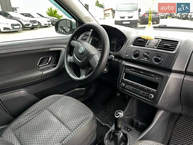 Шкода Фабия 2012 в Львове на Automoto.ua Серый Шкода Фабия, объемом двигателя 1.6 л и пробегом 267 тыс. км за 7190 $, фото 25 на Automoto.ua