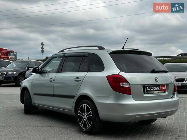 Шкода Фабия 2012 в Львове на Automoto.ua Серый Шкода Фабия, объемом двигателя 1.6 л и пробегом 267 тыс. км за 7190 $, фото 7 на Automoto.ua