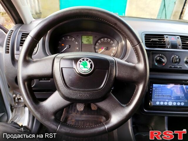 Сірий Шкода Фабія, об'ємом двигуна 1.2 л та пробігом 160 тис. км за 4800 $, фото 5 на Automoto.ua