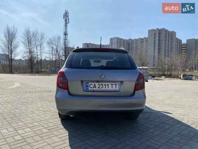 Серый Шкода Фабия, объемом двигателя 1.2 л и пробегом 269 тыс. км за 4900 $, фото 13 на Automoto.ua