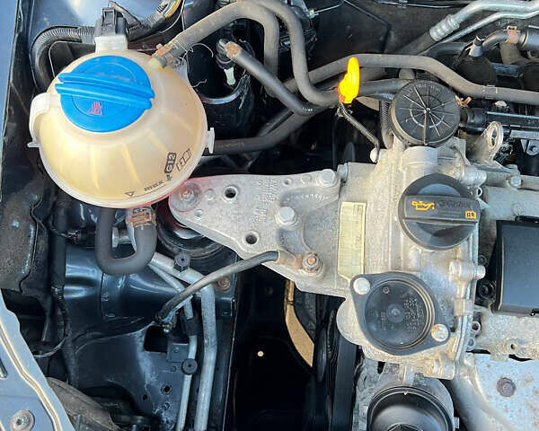 Серый Шкода Фабия, объемом двигателя 1.2 л и пробегом 295 тыс. км за 4950 $, фото 21 на Automoto.ua